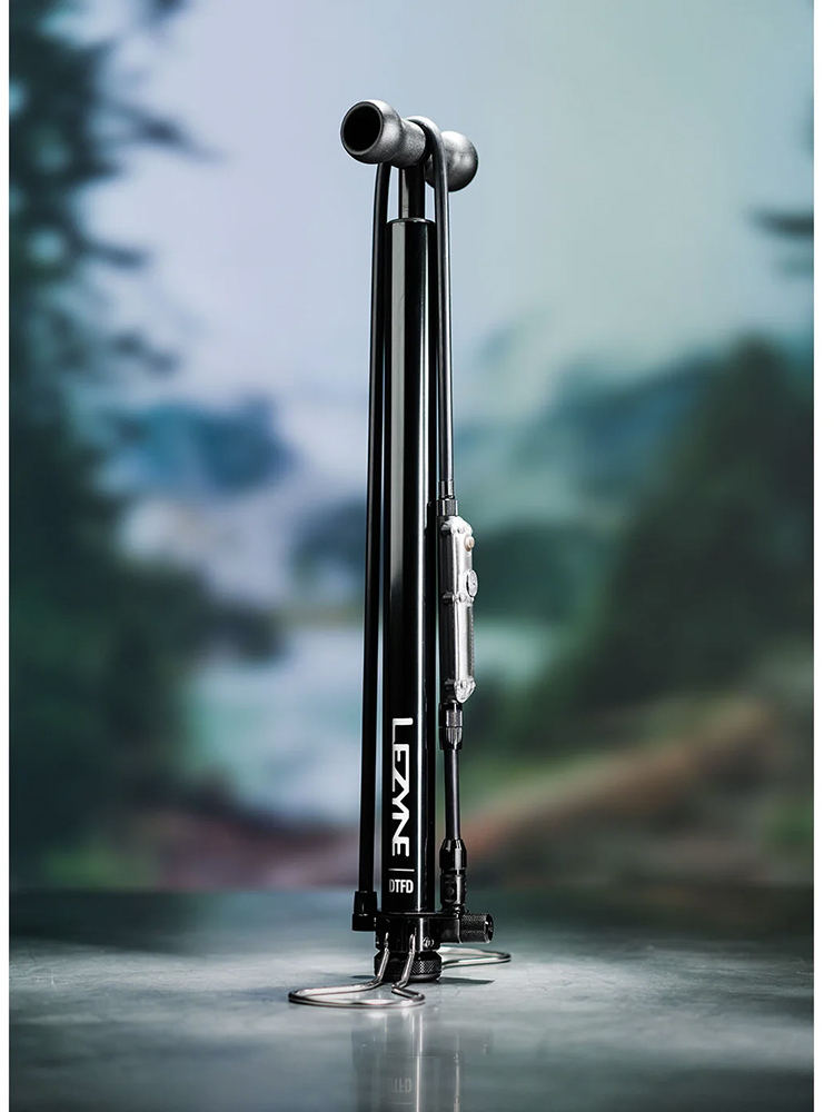 Lezyne 1-FP-DTFDR-V104 20154143 Digital Travel Floor Drive 160PSI Standluftpumpe  (11).jpg