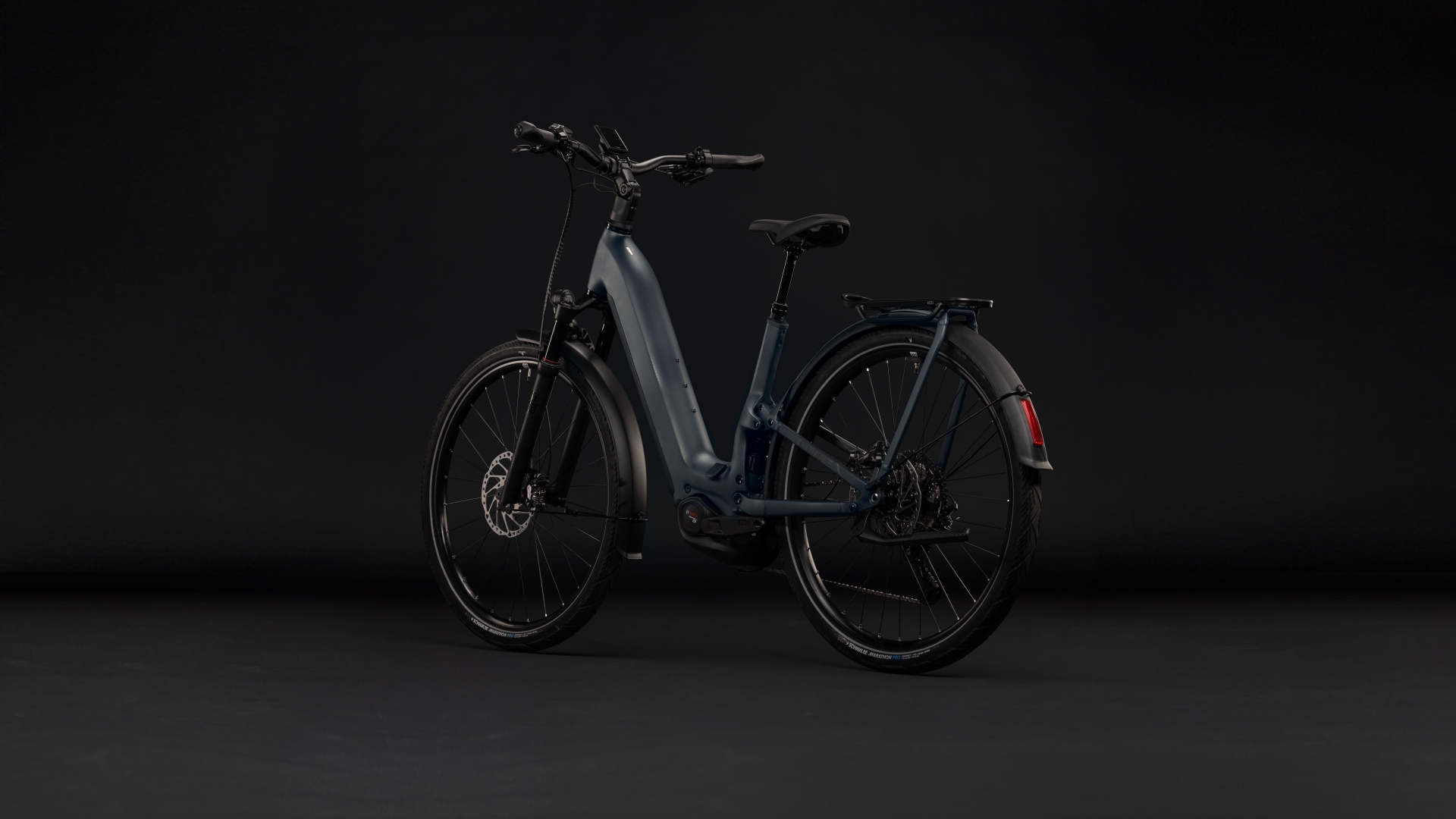 Kathmandu Hybrid ONE11 HPC SLX 800 verde sagebrush y cromo, con acceso fácil