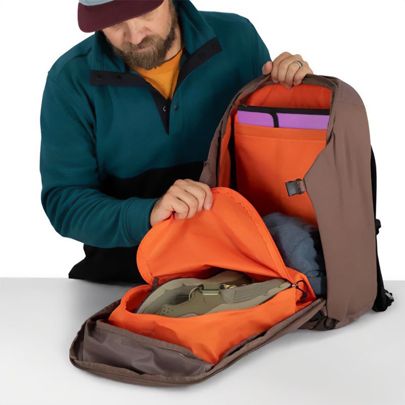 orange osprey biking backpack Katari 7 Mountain Hydration fit shaping keeps the pack from moving off the shoulders during the most technical of descents Osprey Katari 3 - Cycling
