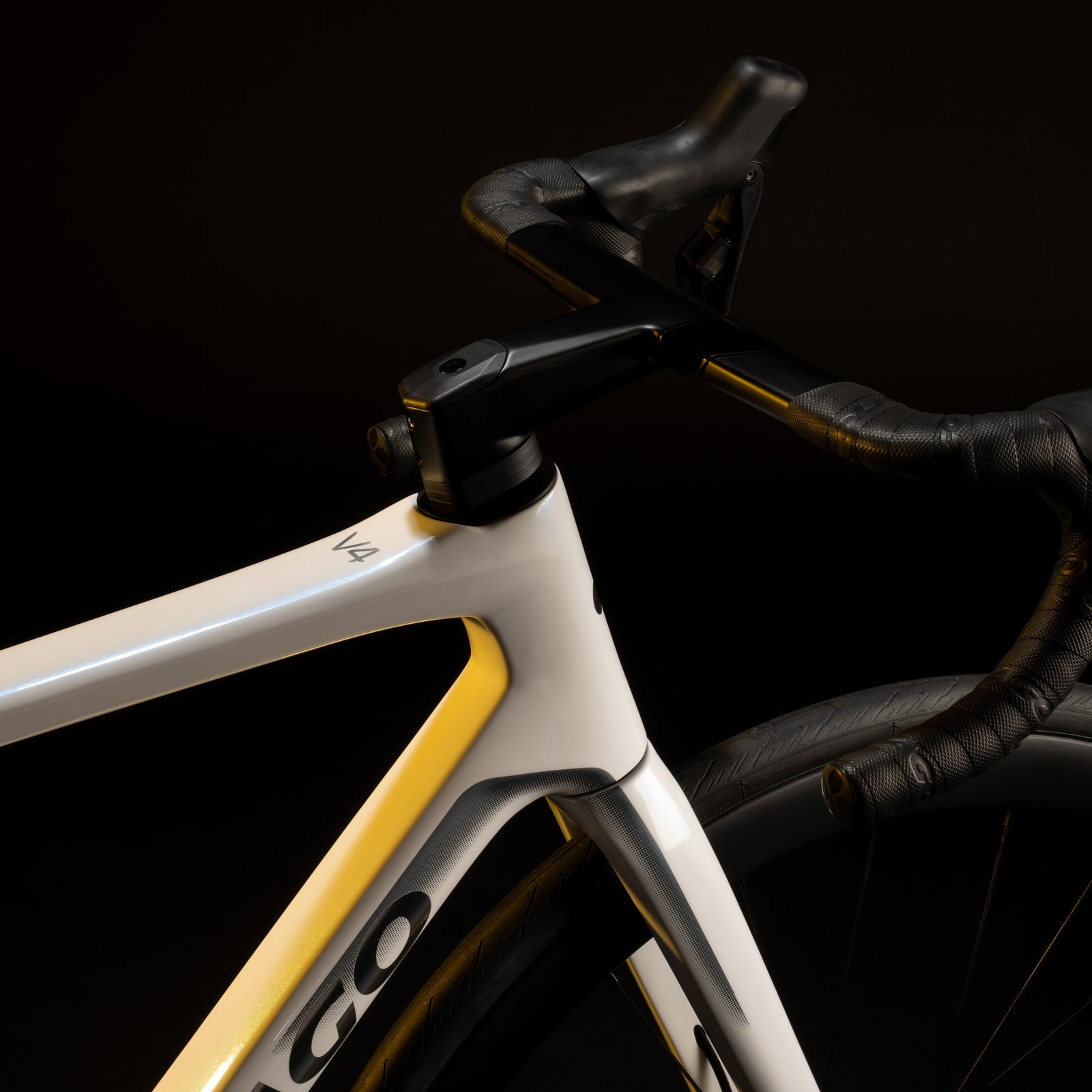 V4 - Sram Rival AXS - Fulcrum Wind420 VDWH