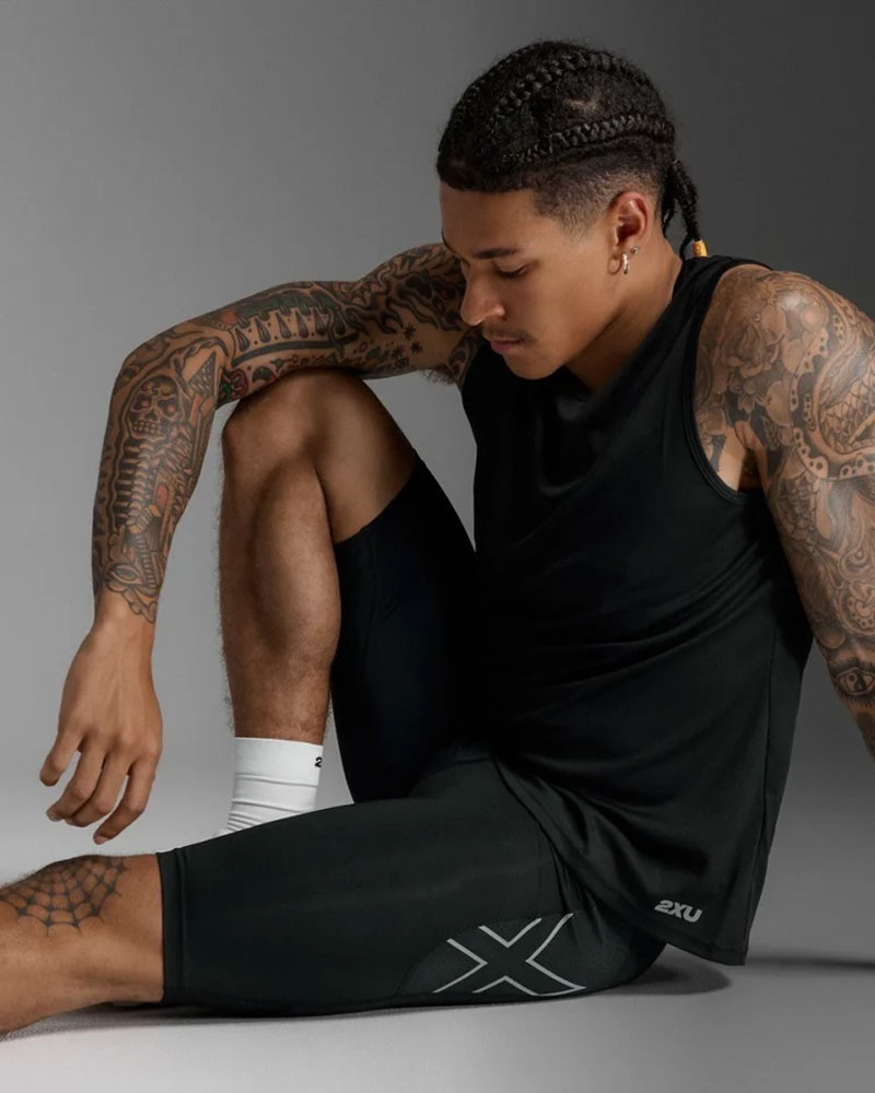 2XU_2X-MA7374B-BLKSRF‌_Aero_Mesh_Compression_Laufshorts (5).jpg