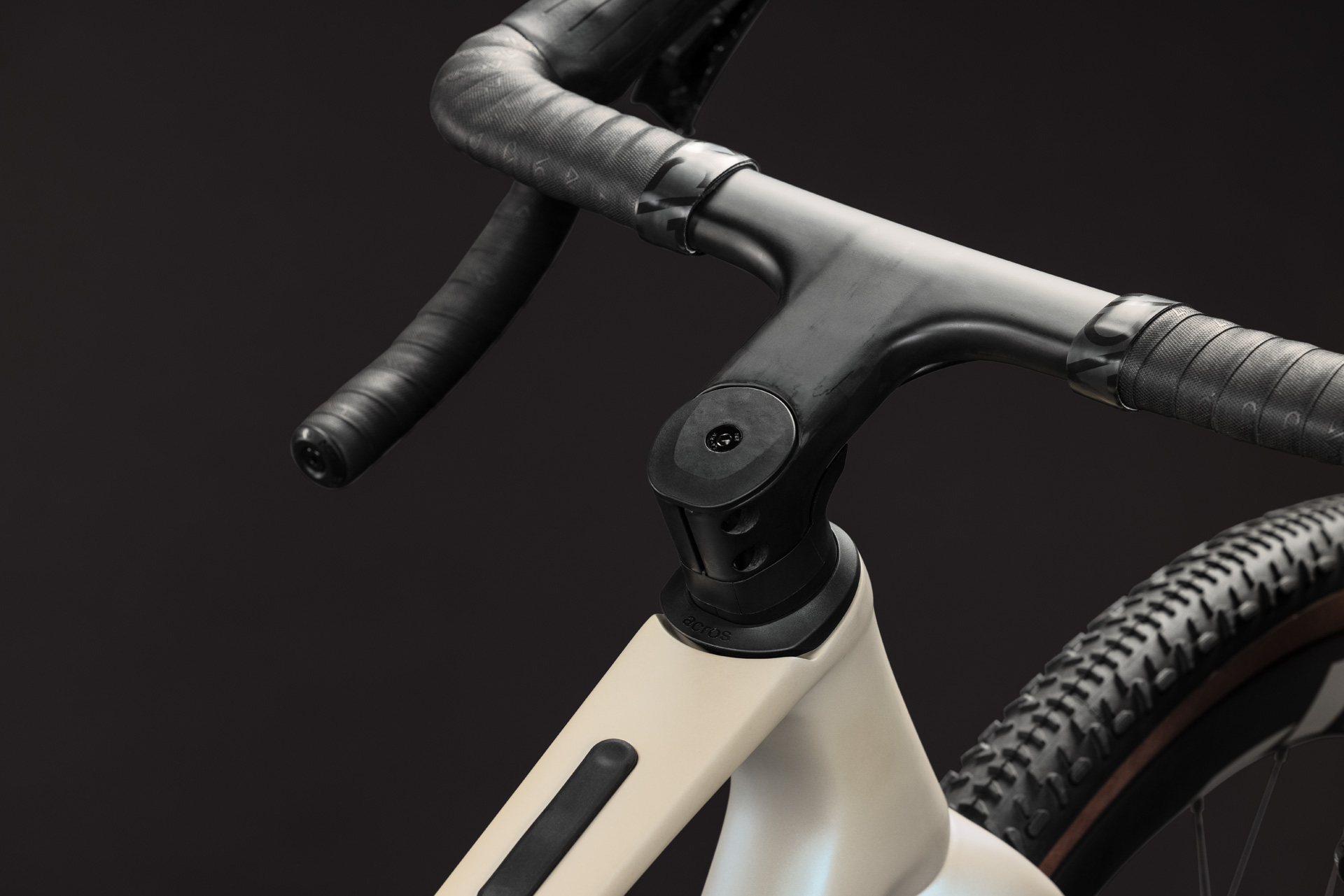 Nuroad C:62 SLX glintsand´n´black