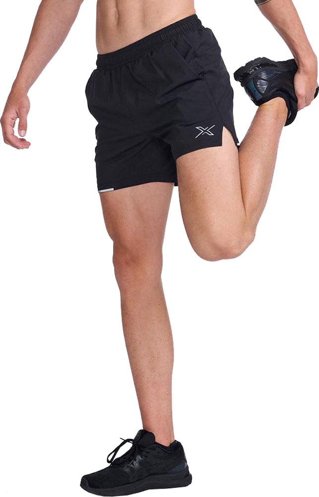 2XU_Aero-5-Inch-Laufshorts_2X-MR6903B-BLKSRF_3.jpg