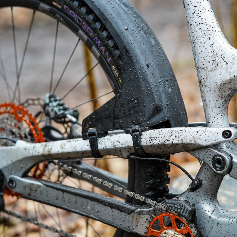 Unleazhed 20140067 MR02 Mudguard hinten  (12).jpg
