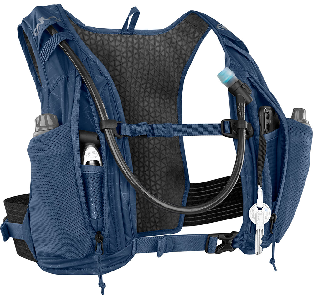 100326236-HYDRO-PRO-3_HYDRATION-BLADDER-1-5-dt03.jpg