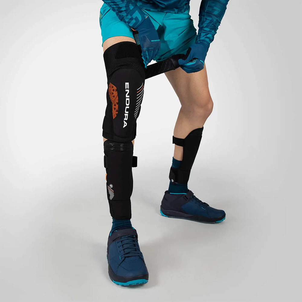 Endura_MT500-D30-Knieprotektoren_E1282BKS-M-(1).jpg