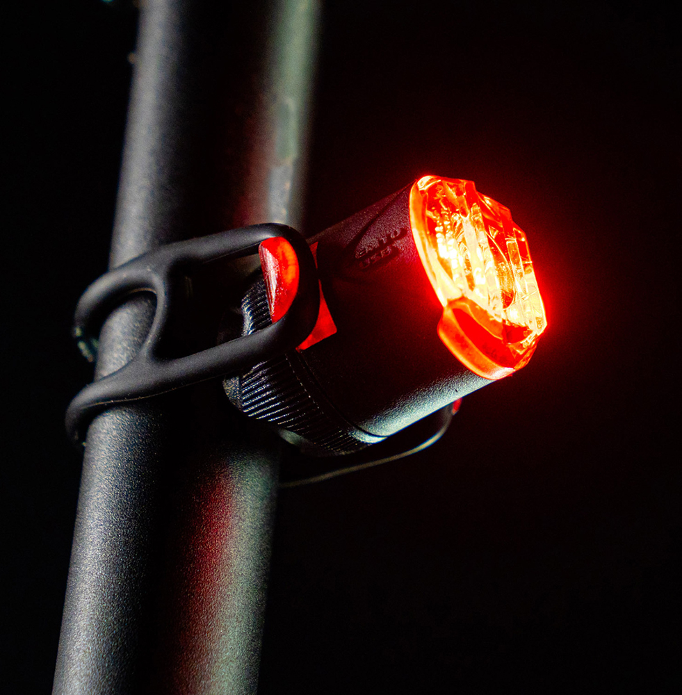 Leyzne 1-LED-31R-STVZO-V204 20154176 Femto USB C StVZO Rücklicht  (5).jpg