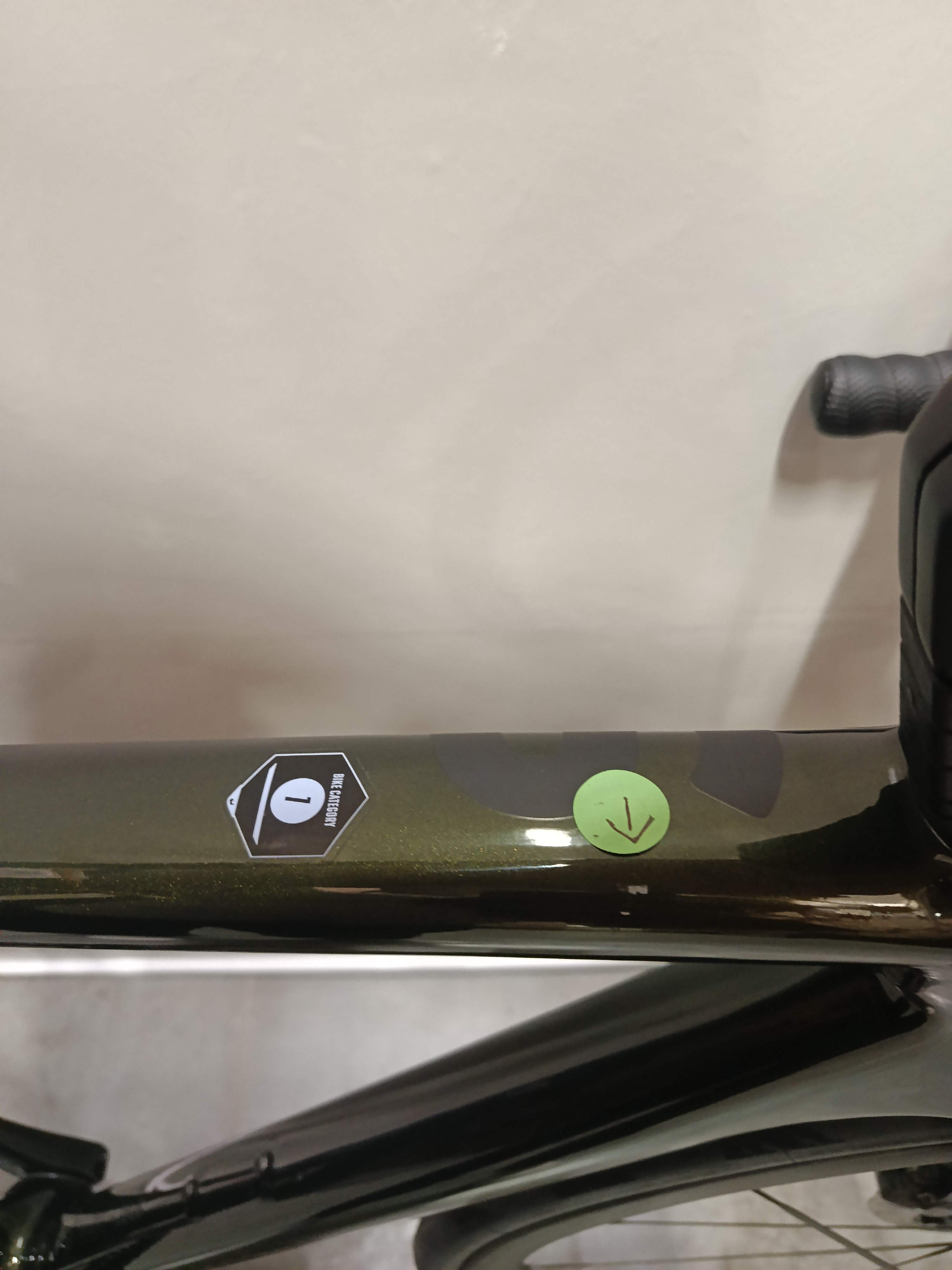 SPIRE 10.0 (New item with a paint defect)