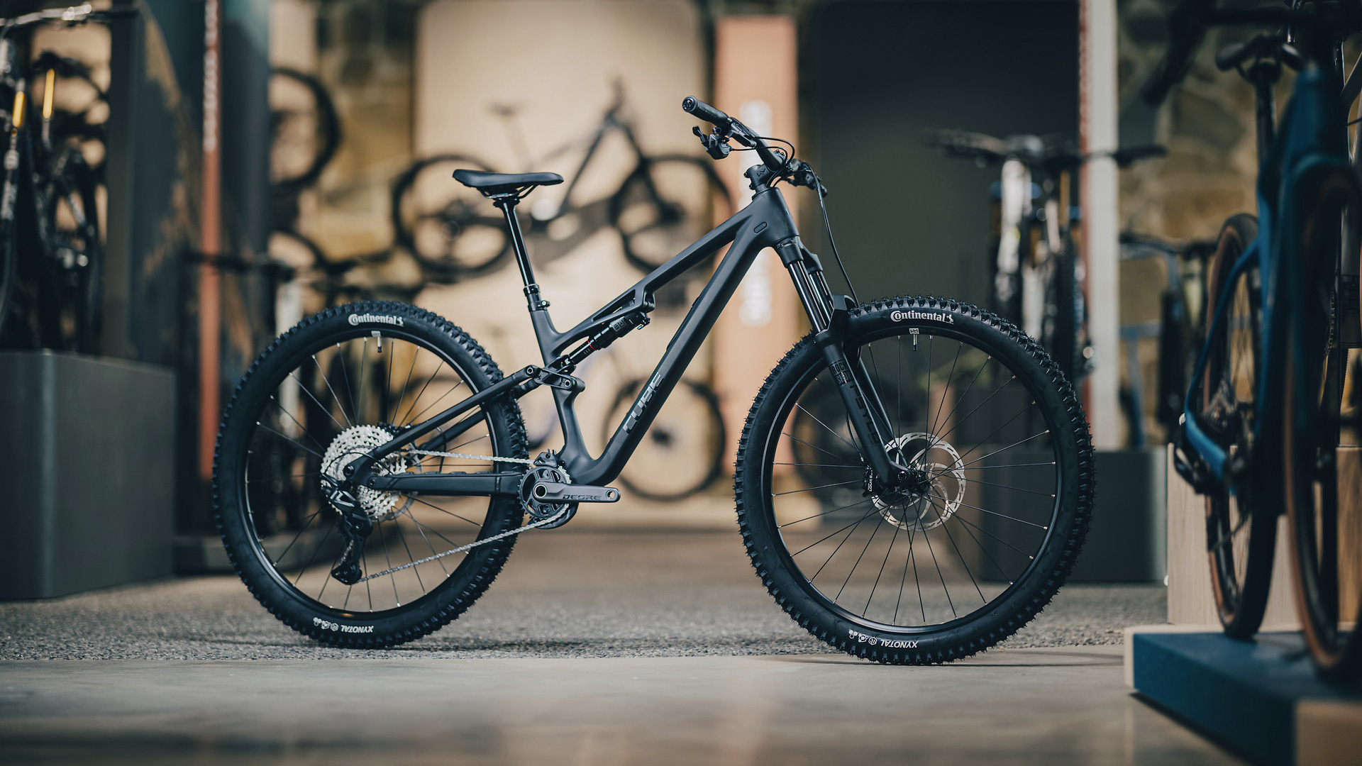 Stereo HPC RACE carbon and black