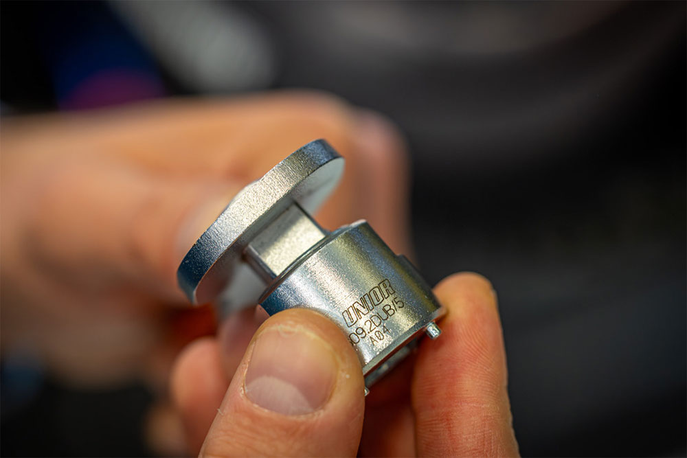 Unior-Tools-SRAM-DUB-Kurbelkappenwerkzeug-1609.2DUB5-(5).jpg