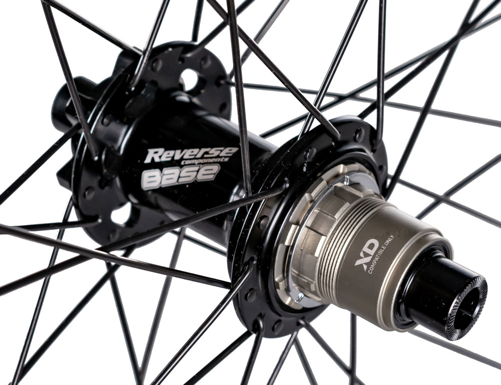 17184-+-17043-+-6020-Black-One-29-Boost-Tubeless-Shimano-Micro-Spline-Laufradsatz(5).jpg