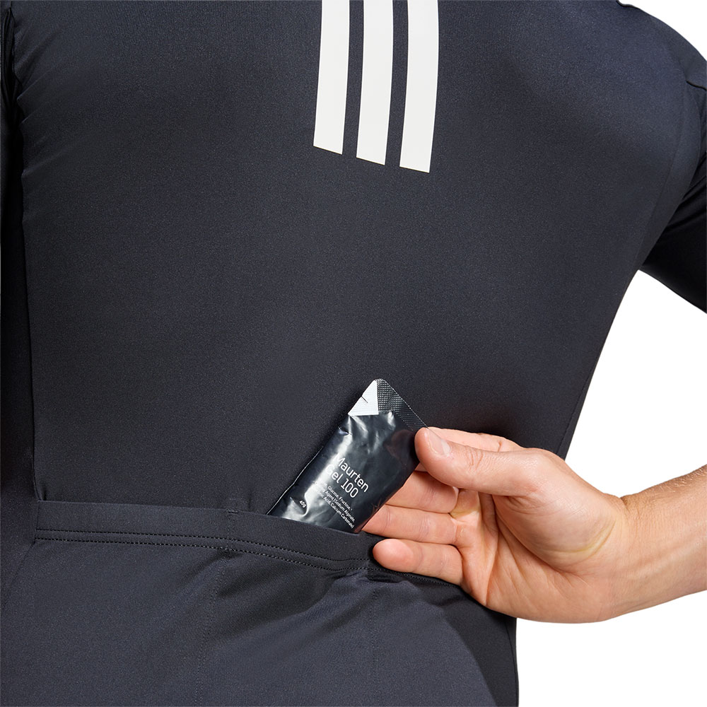 Adidas_JZ6761_Essentials (2).jpg