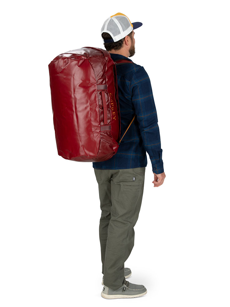 TransporterDuffel_65L_OnBody6_RedMountain_Detail_3.jpg