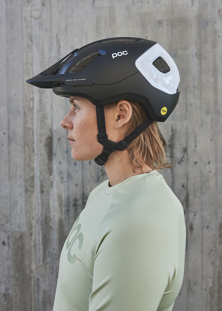 POC-Axion-Race-MIPS-MTB-Helm-10743-8420-(5).jpg
