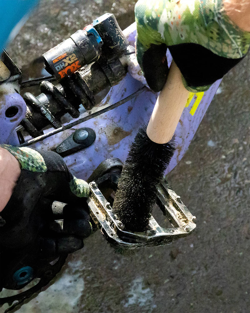 Peaty's-Detail-Brush-5060541583467-(6).jpg