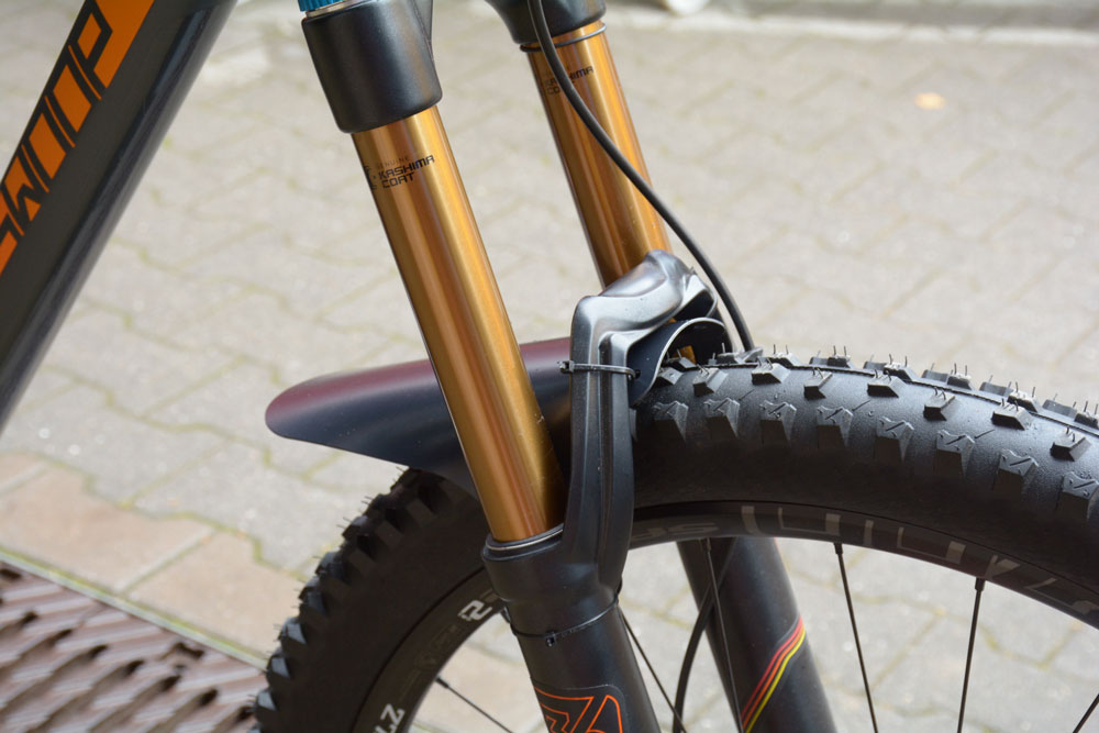 Radon_Mudguard-Tablet_20029904_c.jpg