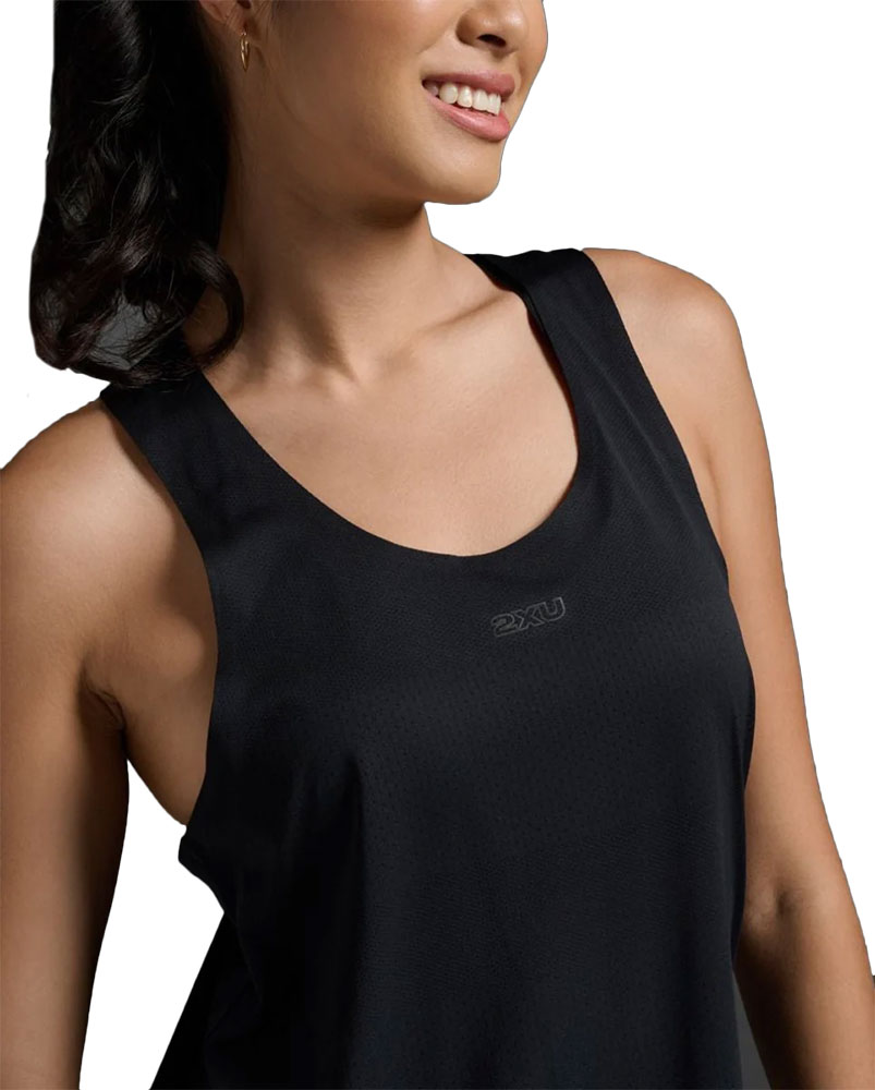 2XU_WR7153A_Light_Speed_Damen_Funktionsshirt_ärmellos (5).jpg