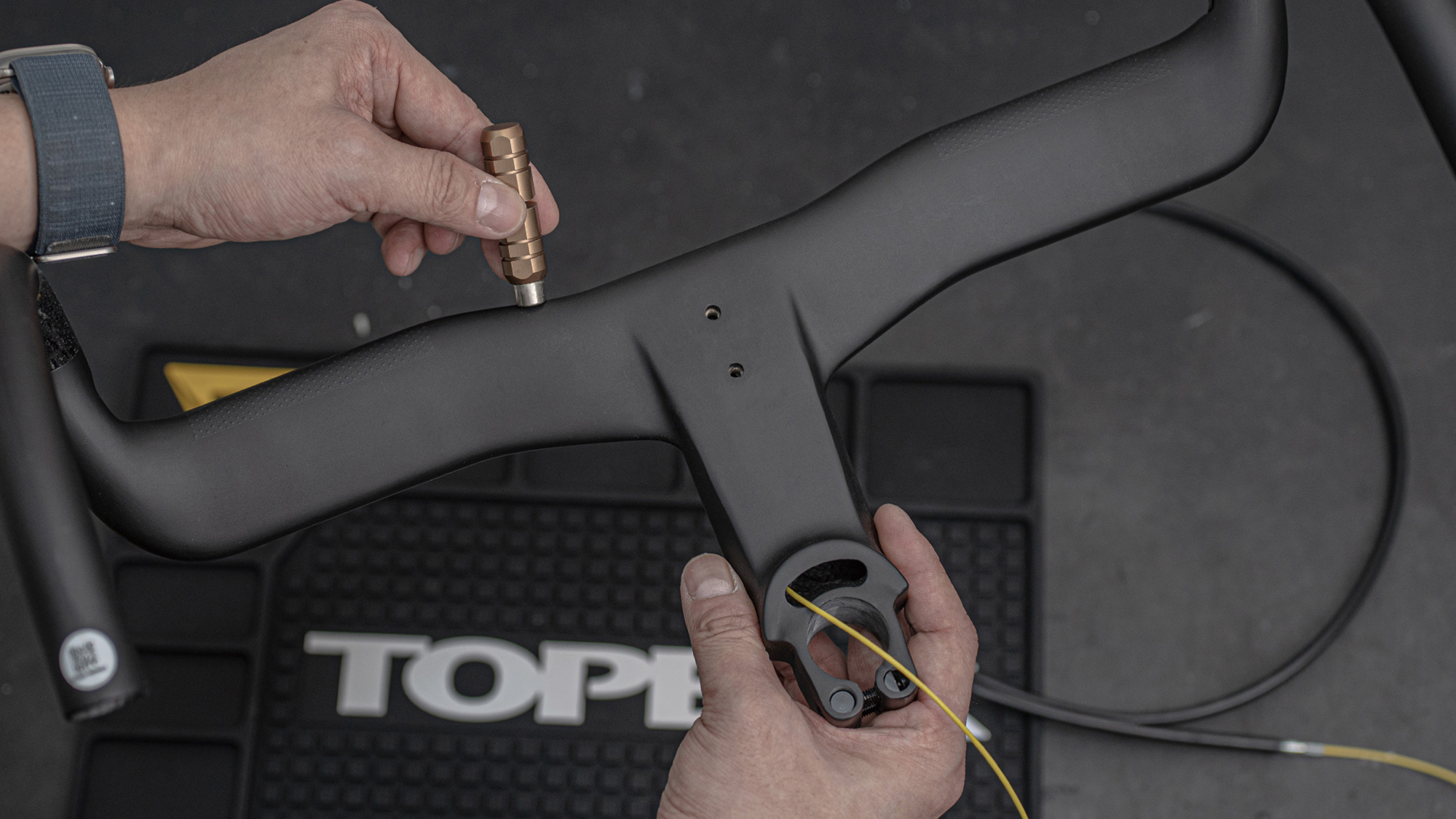 Topeak TPS-SP60 20145310 Internal Cable Routing Set  (3).jpg