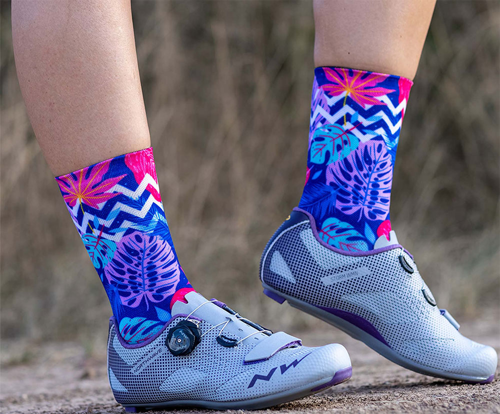 Sox_SOX00096_Tropical_Nights_Socken (1).jpg