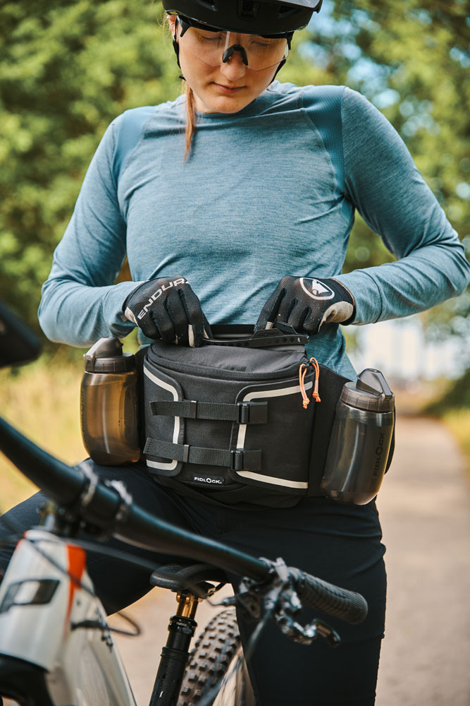 fidlock HB-20001-00001(BLK) 20136158 Hip Belt Double + bottle 450 - Hüfttasche  (23).jpg