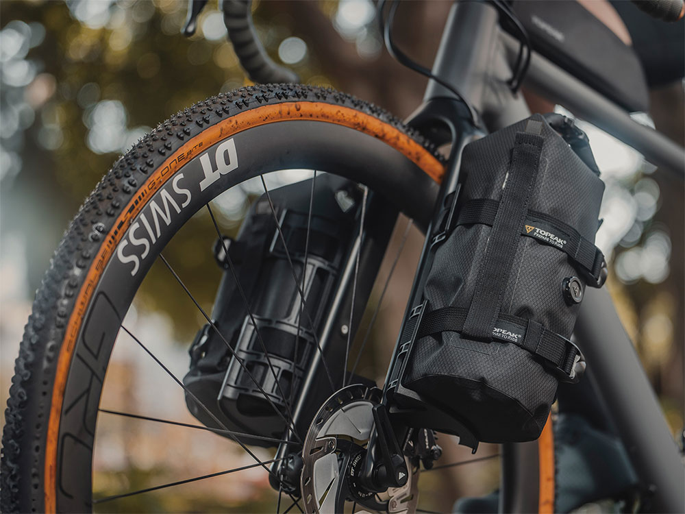 Topeak-Fork-DryBag-4L-TC3705B-(2).jpg