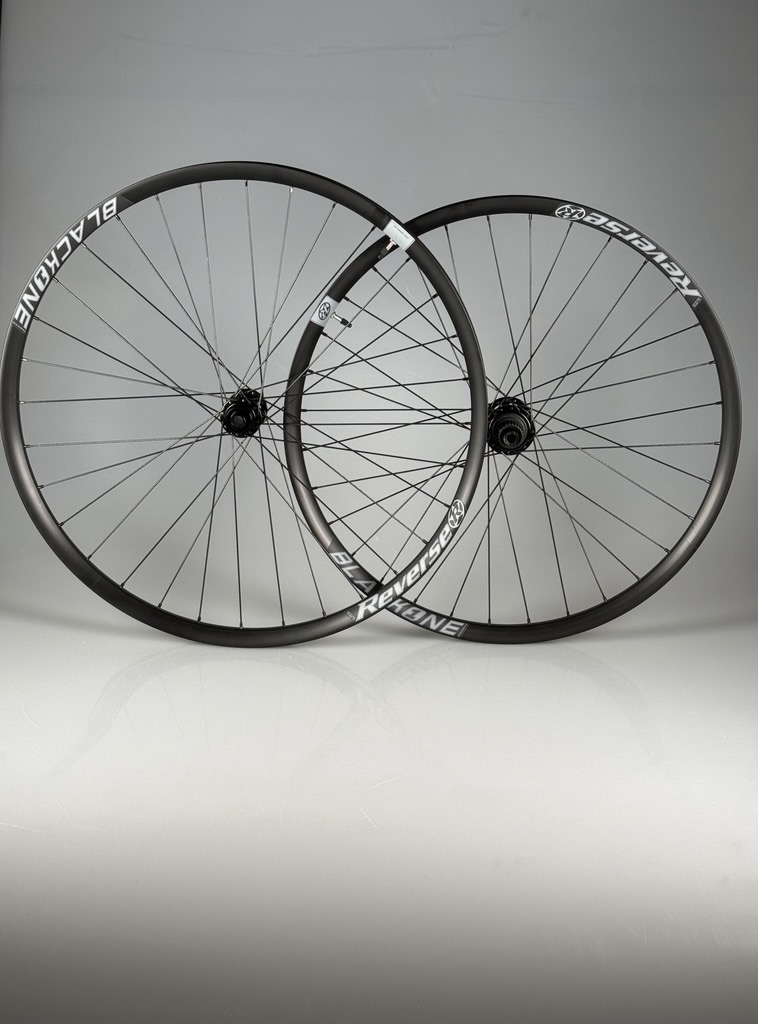 B-WARE / Black One Gravity 29"/27,5" Mullet Boost Tubeless Laufradsatz Shimano Micro Spline