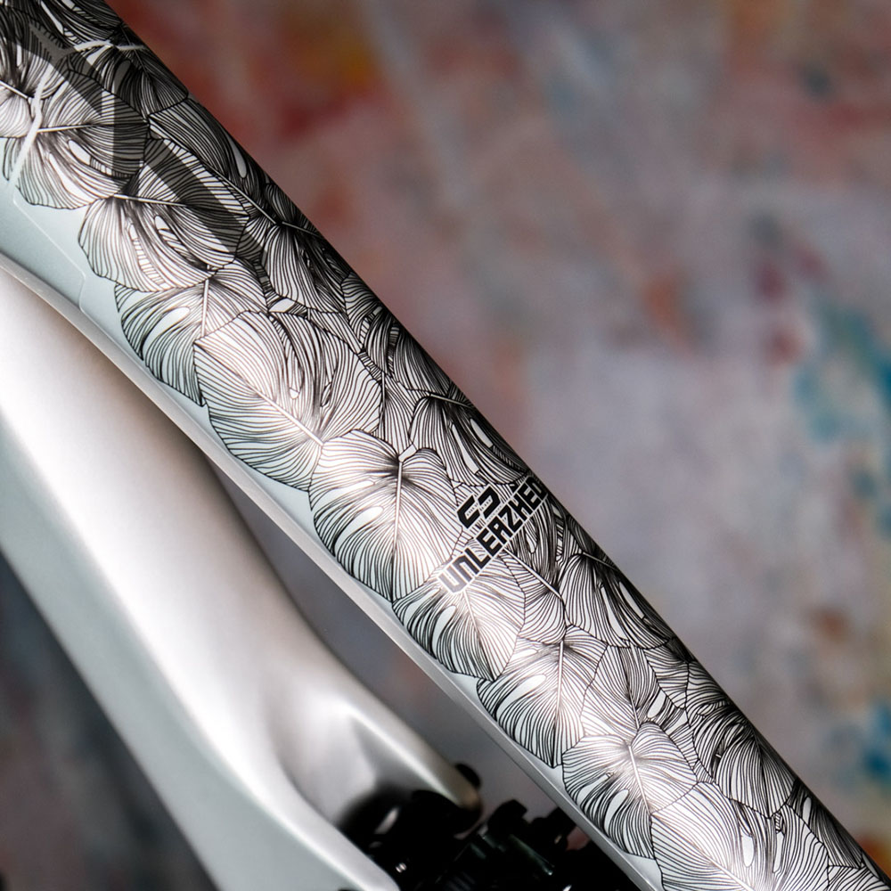 BP01-020-0_Unleazhed_glossy_detail_2.jpg