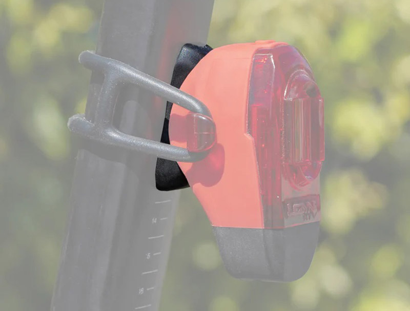Lezyne-D-Shape-Sattelstützen-Adapter-4710582540196_d.jpg