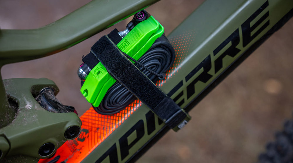 Muc-Off-Utility-Frame-Strap-MU-ACC-2184-11-5.jpg