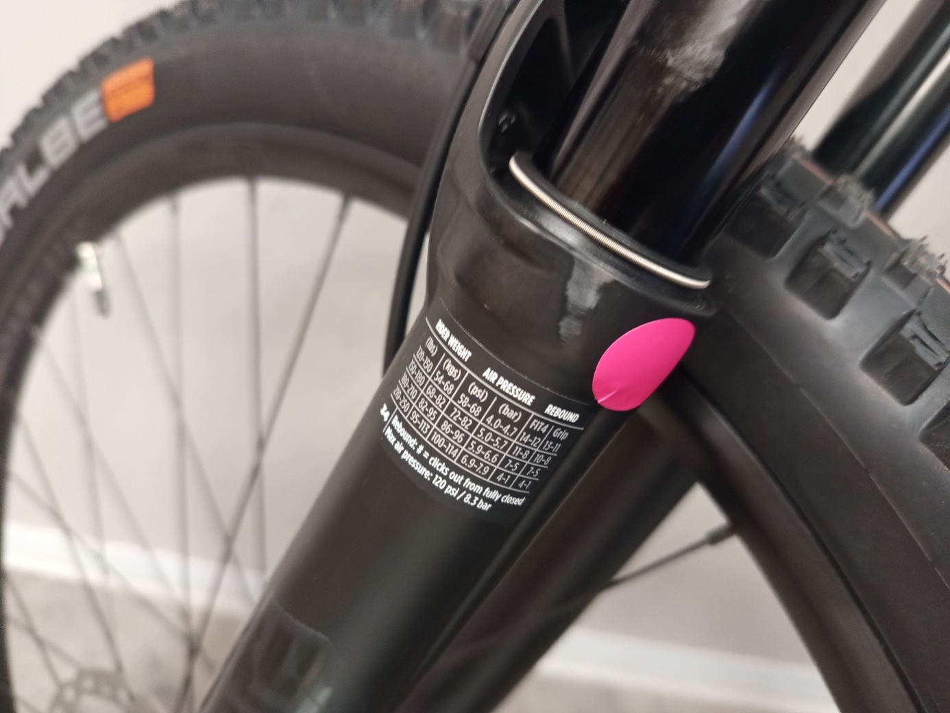 Lumen eRIDE 910 Shark grey (producto nuevo con defecto de pintura)