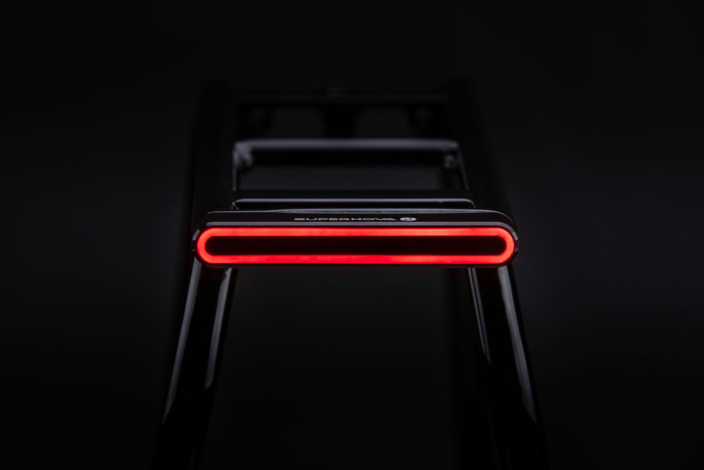 Supernova-M99-Tail-Light-2-(12V)---Rücklicht-T-M99TL2-KE-BLK_b.jpg