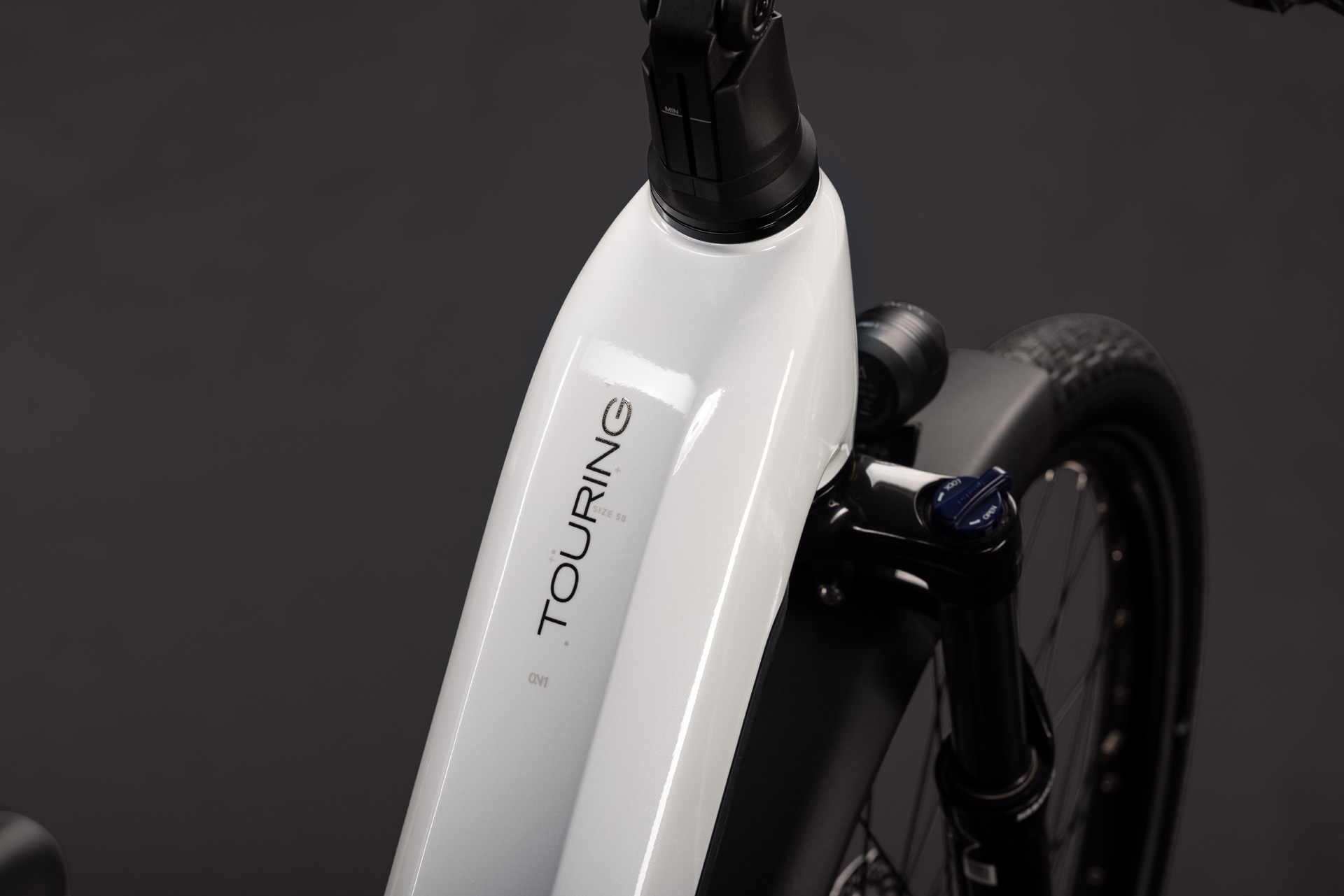 Touring Hybrid ONE 600 metallicwhite´n´chrome Easy Entry