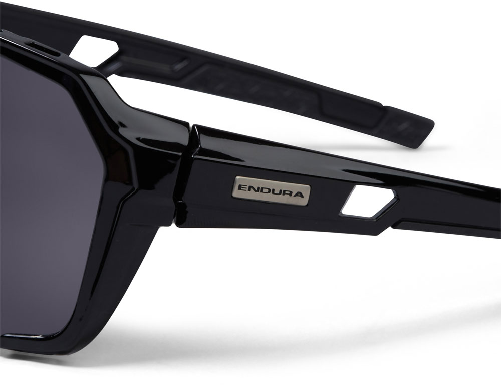 Endura_R-E1343BK (3).jpg