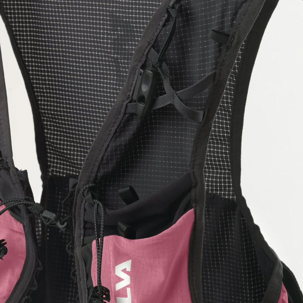 Strive_Fly_Vest_Rose_detail_2_f8aac434-b7cd-4bcb-a5d1-a520be795a95.jpg
