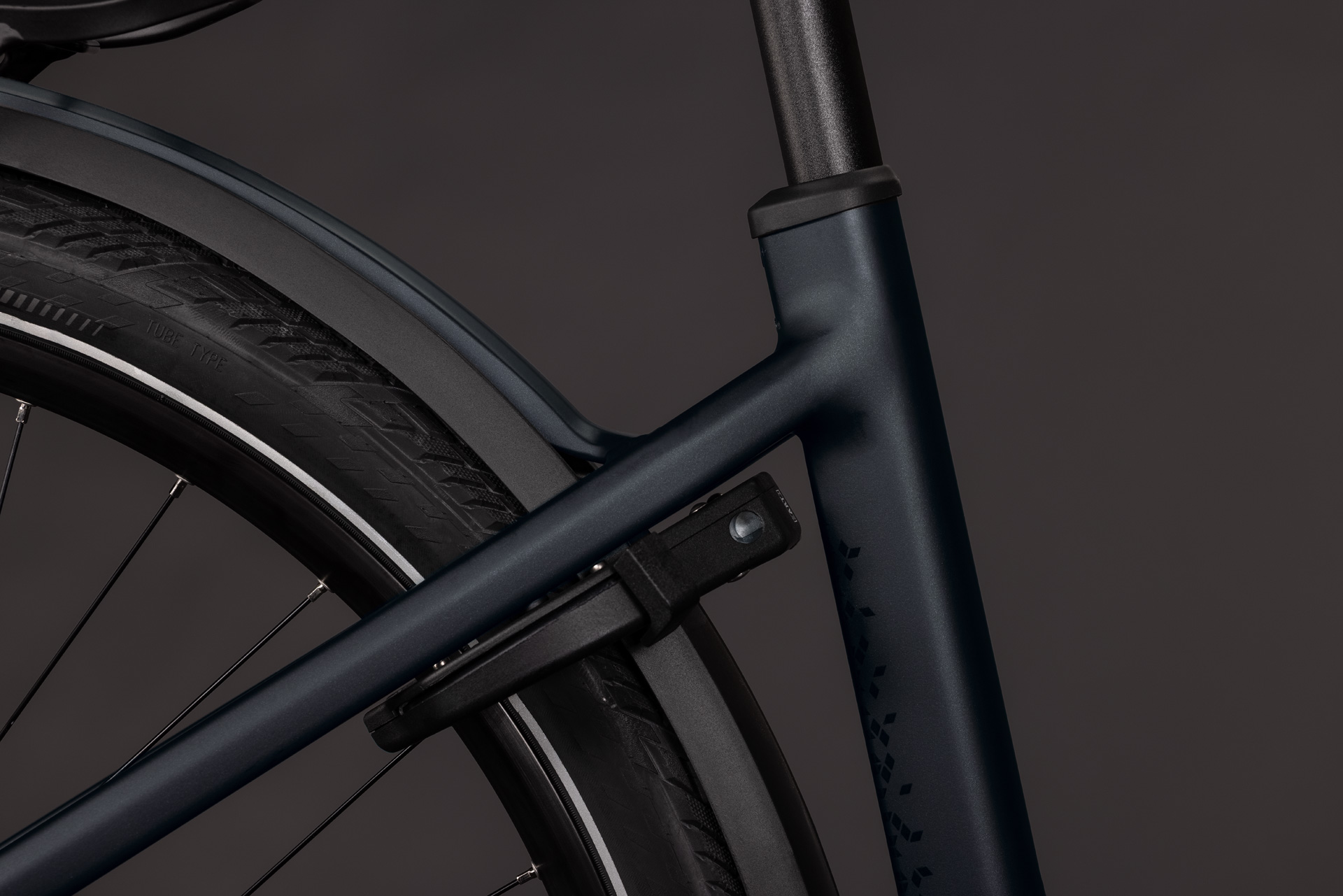 Kathmandu Hybrid Pro 800 coal´n´black Easy Entry