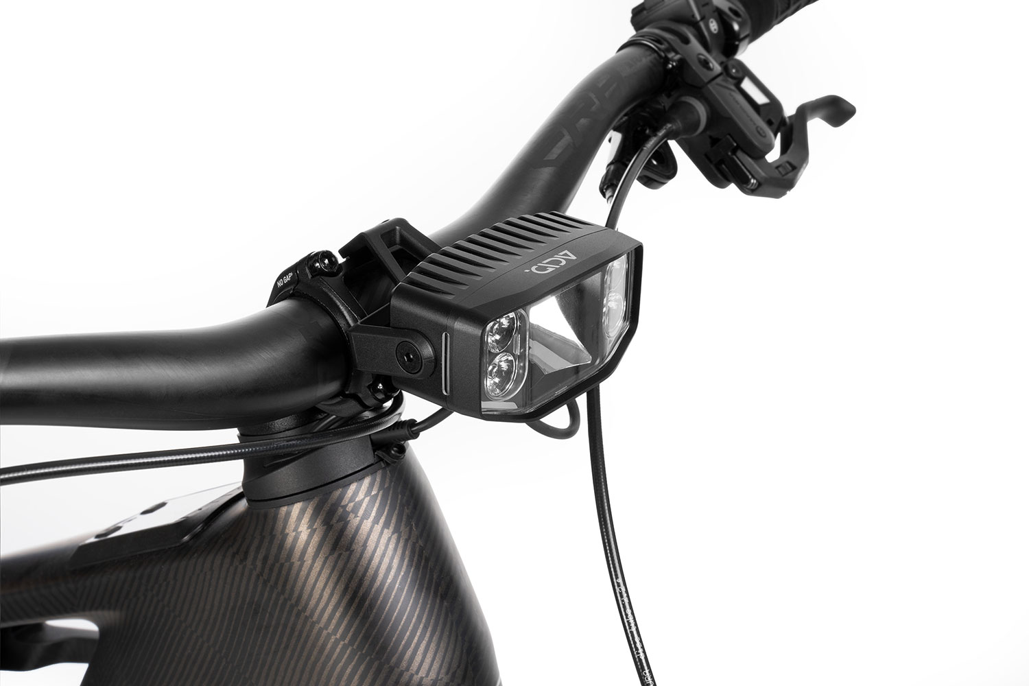 Pro-E 300 WIDE HB X-Connect – przedni reflektor do roweru elektrycznego