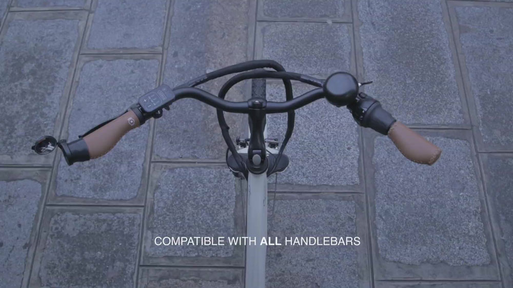 corky-urban-universal-rear-view-cycling-mirror-for-flatbars-main-video_YouTube_Moment12.jpg