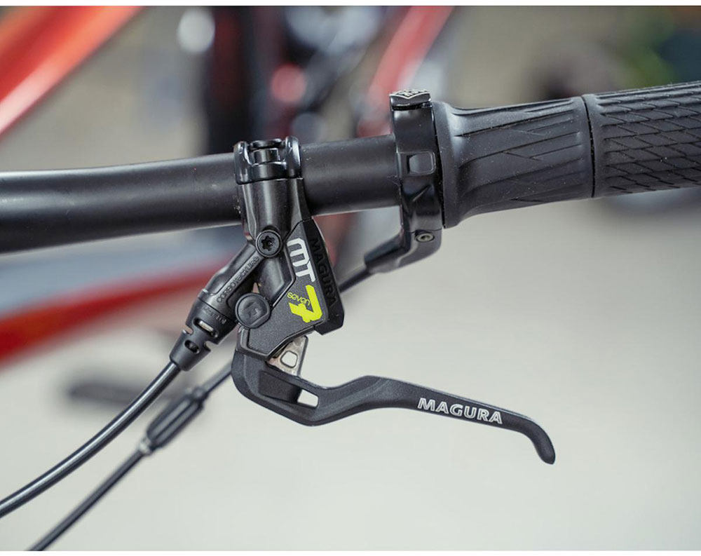 Magura-HC-W-Carbotecture-SL-2702070-(2).jpg
