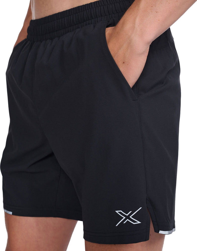 2XU_Aero-7-inch-Laufshorts_2X-MR6904B-BLKSRF_4.jpg