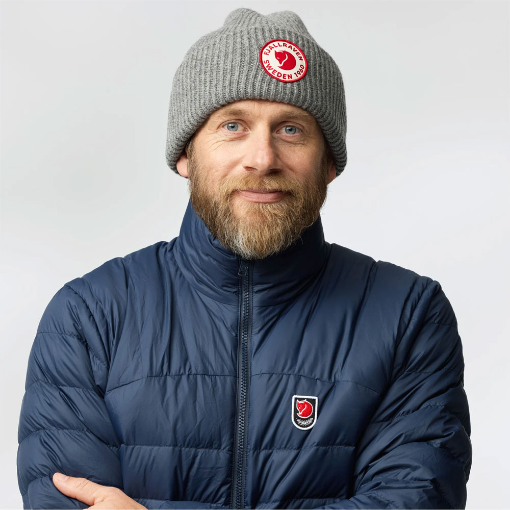1960_logo_hat_78142-020_c_model_fjr.jpg