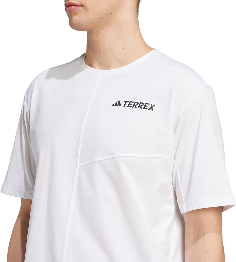 Adidas_JE0391_MT_Funktionsshirt (3).jpg