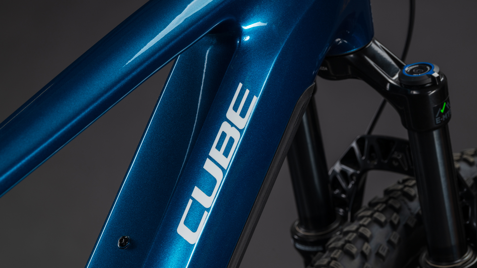 cube 101210 20161564 Stereo Hybrid ONE22 Race 800 electricblue´n´white  (4).jpg