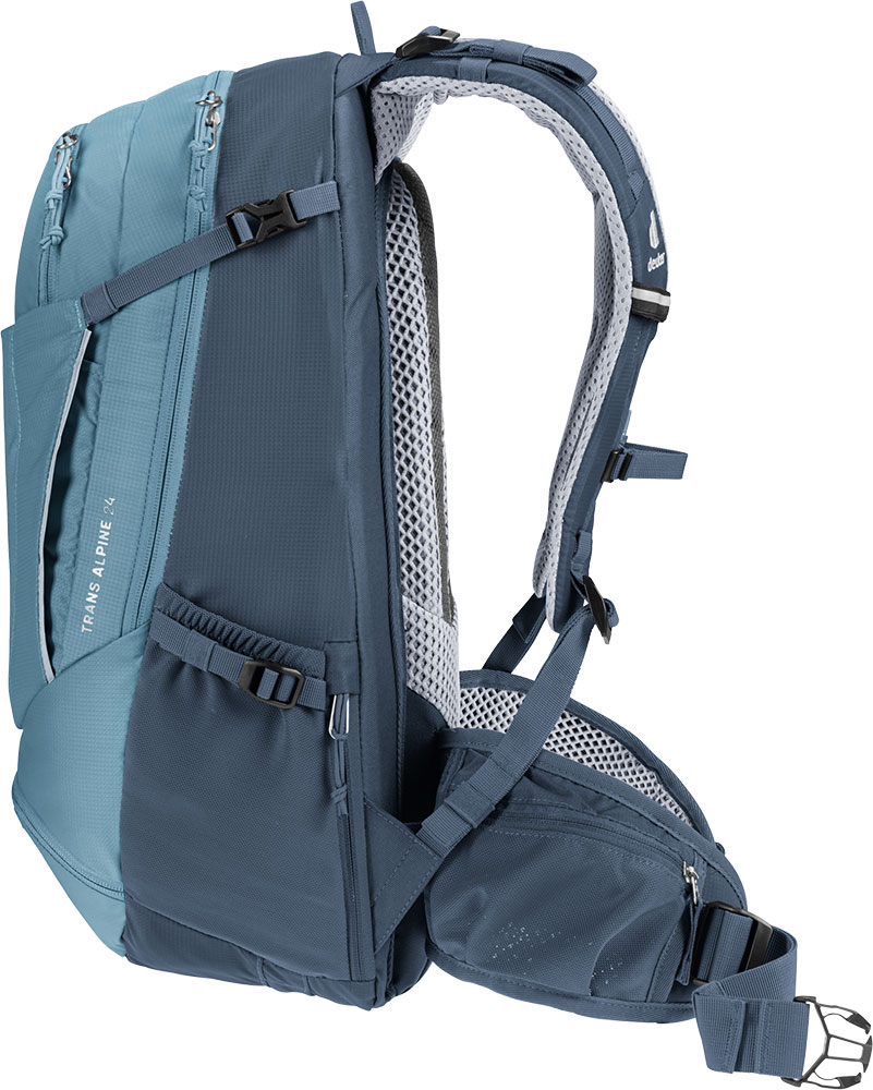 deuter-3200124-1374-Trans-Alpine-24_atlantic_ink-(5).jpg