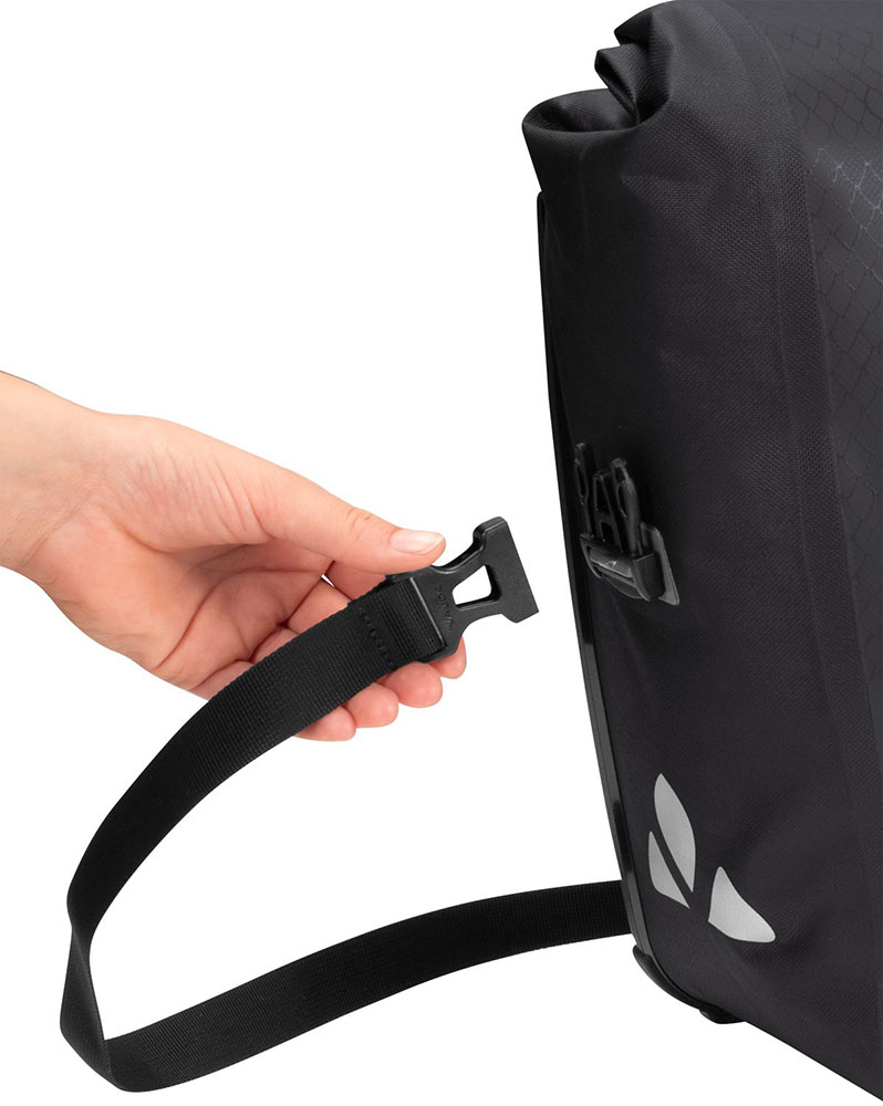 Vaude-Aqua-Front-(rec)-45845_010-(5).jpg