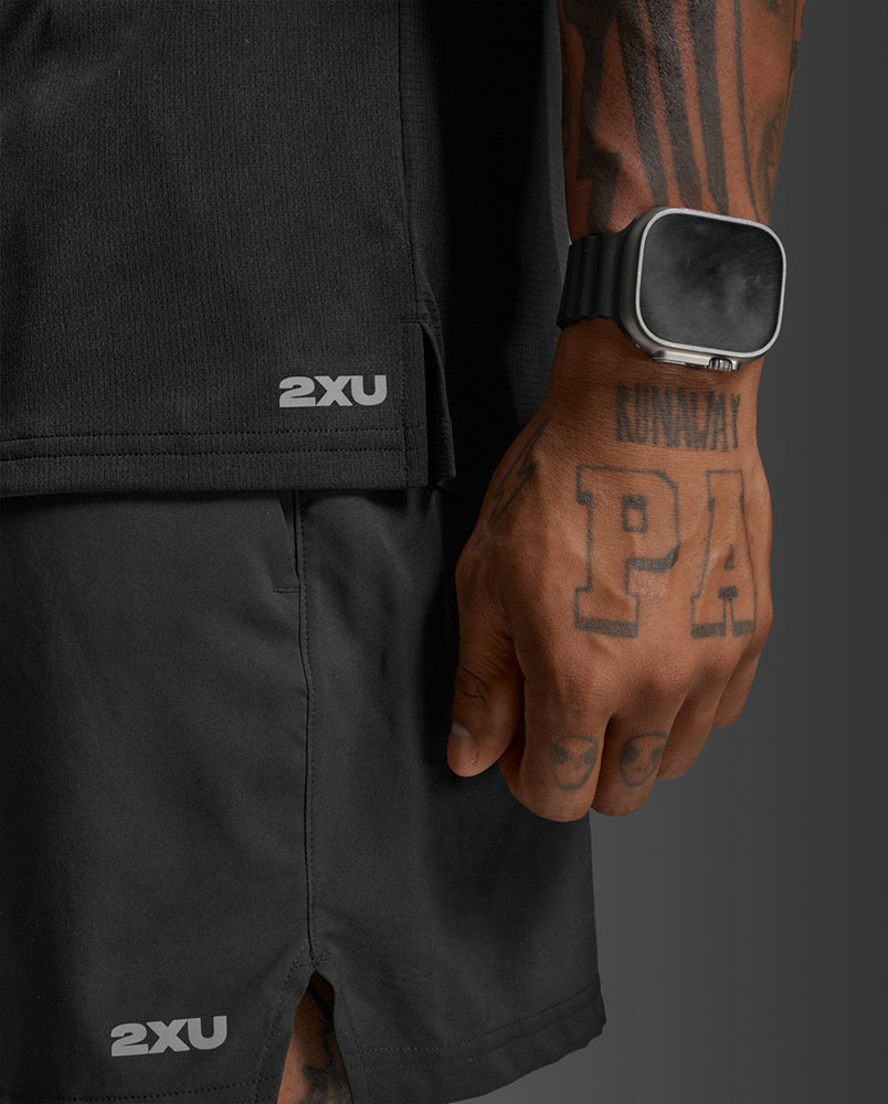 2XU_2X-MR7441A-BLKSRF_Aero_Mesh_Funktionsshirt (6).jpg