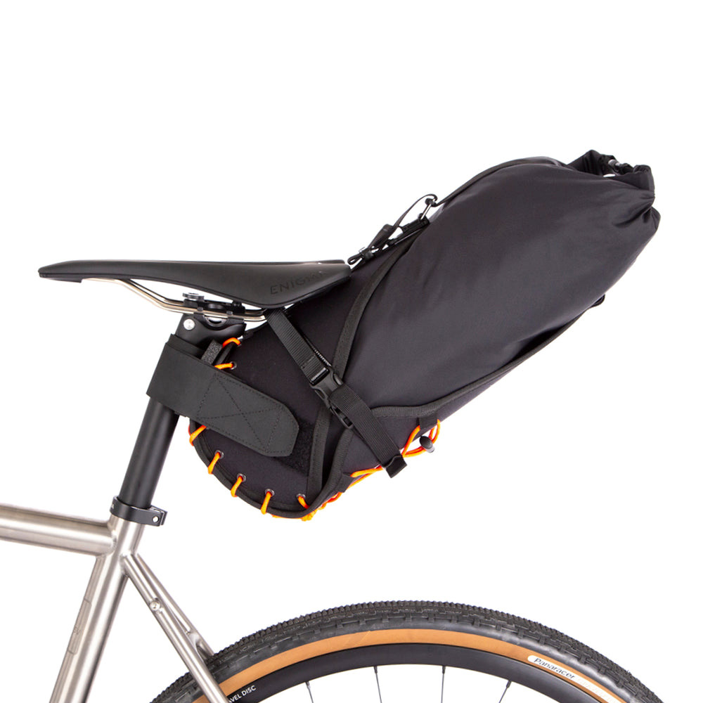 Sacoche de selle 8 L noir/orange