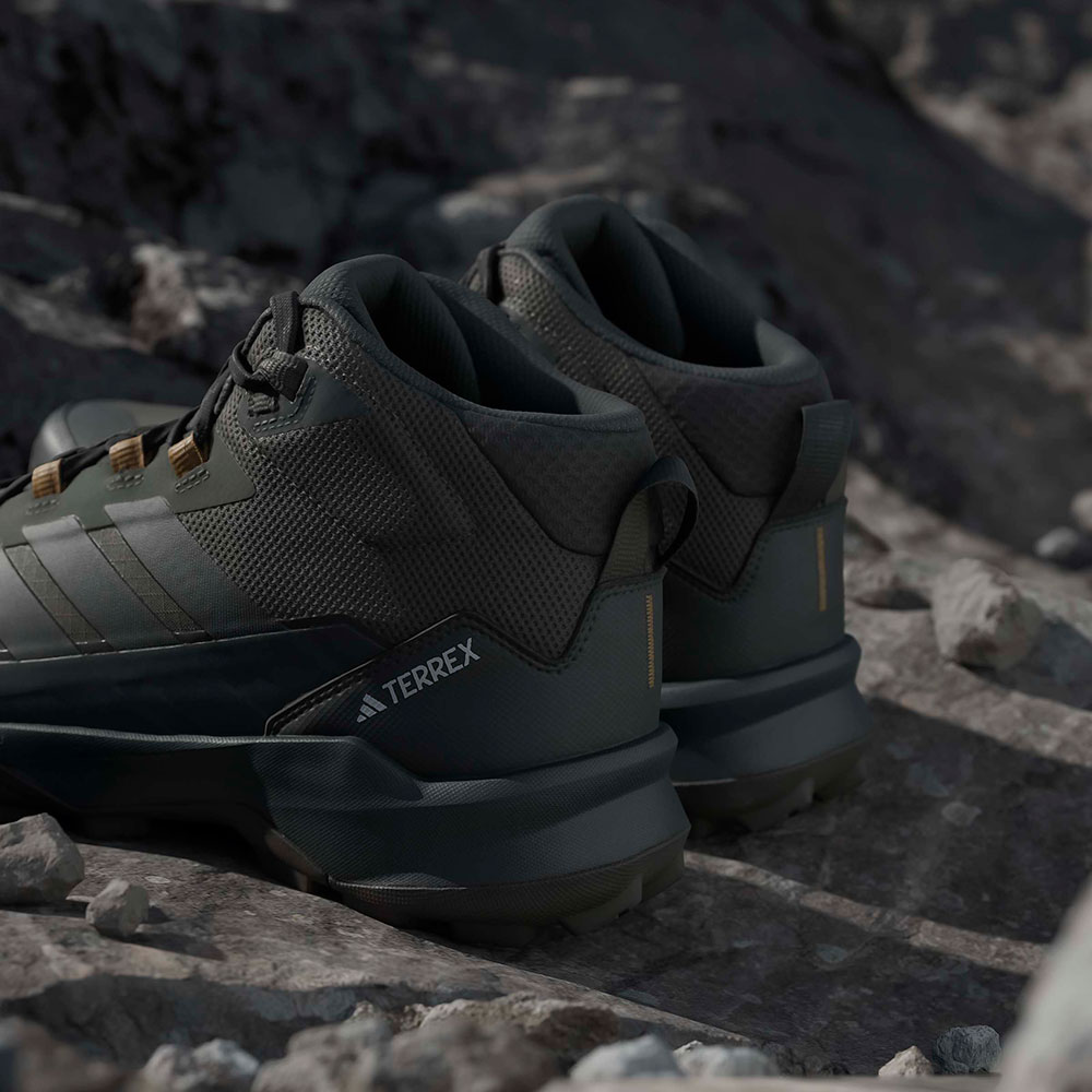 Adidas_Terrex_SkychaserAX%_Mid_GTX_shaoli_carbon_brostr (1).jpg
