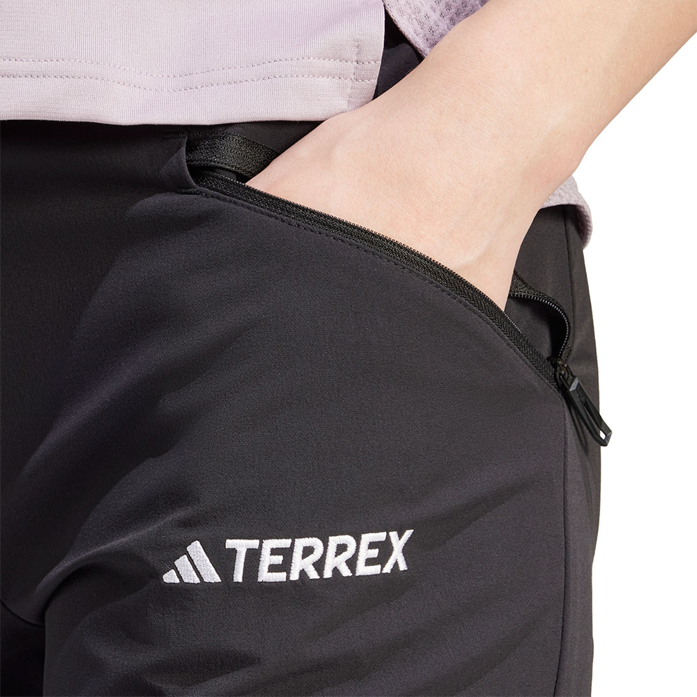 Adidas_IQ1407_Terrex_Xperior_Damen_Softshellhose (3).jpg