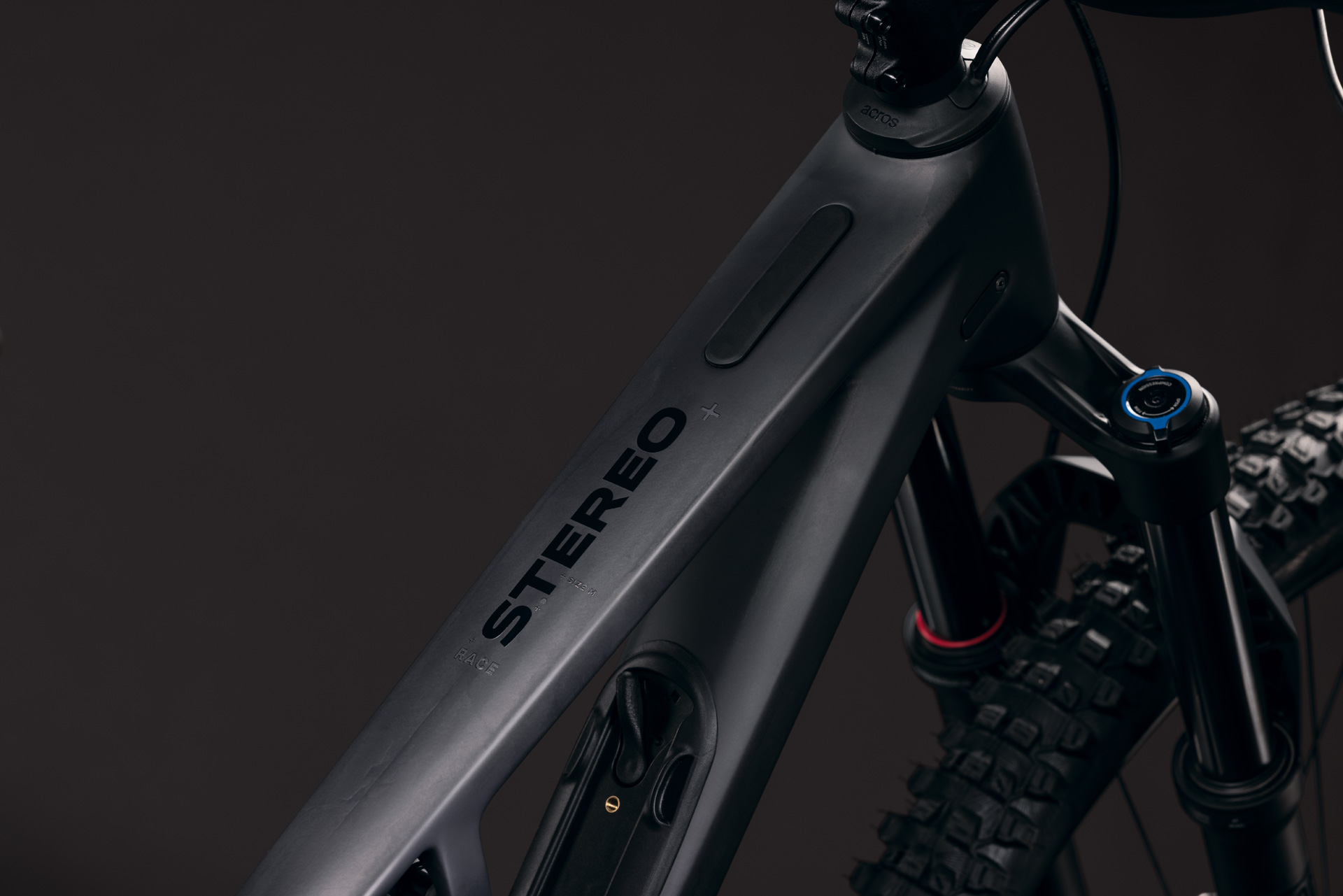 Stereo HPC RACE carbon and black