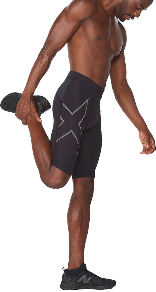 2XU_MA5331B_Light_Speed_Kompressionshorts (1).jpg